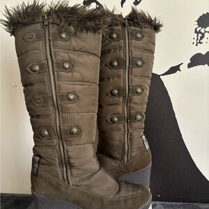 Juicy Couture Olive Green Quilted Faux-Fur Trim Wedge Boots